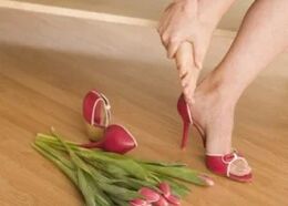 La douleur dans les jambes des paragraphes coule