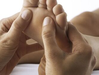 Comment faire le massage des pieds pour les varices à droite