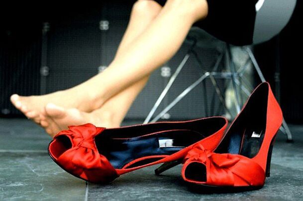 Évitez les chaussures à talons hauts pour prévenir les varices